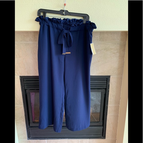 Michael Kors wide leg crop pants - Picture 2 of 5